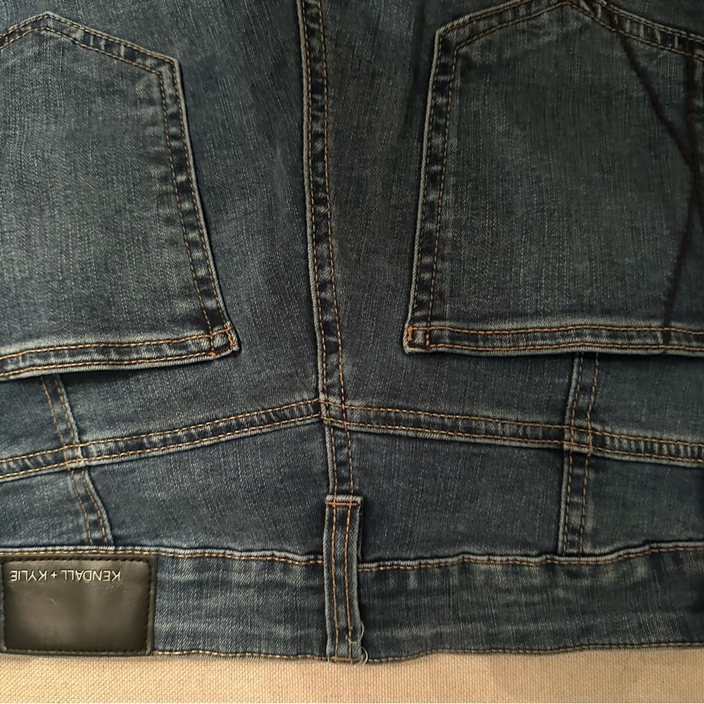 Kendall + Kylie straight leg jeans